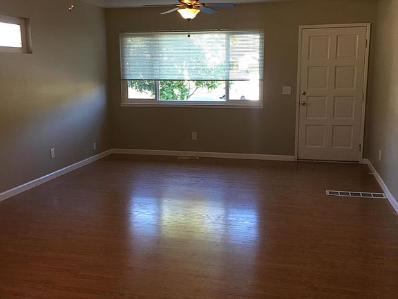 2nd image of 520 Joaquin Dr