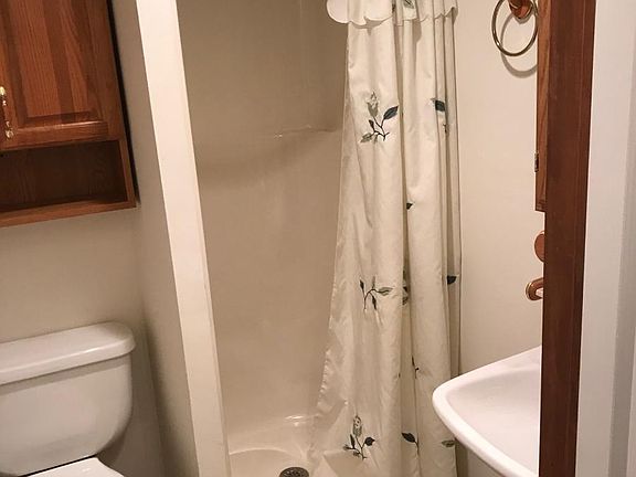 Fist Floor Bath