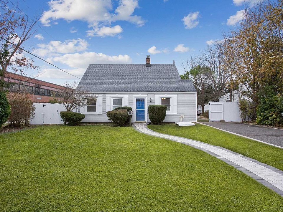 1st image of 20 Firtree Ln