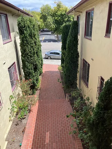 5939 Telegraph Ave #105 Photo 1