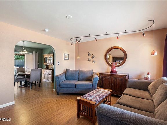 4th image of 2433 E VISTA Drive