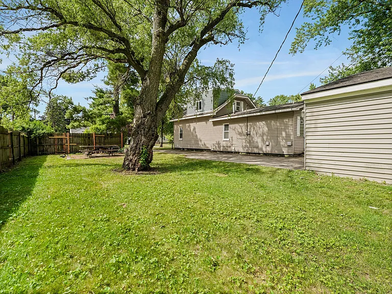 2330 Wiltshire Rd — Photo 16