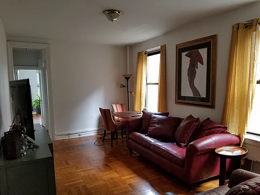 Rented by Urban Real Estate Property Group Inc | media 16