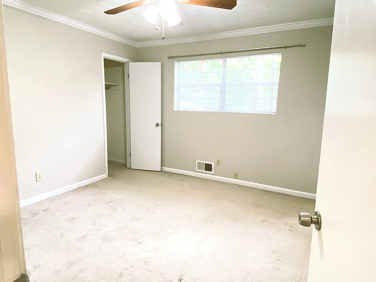 118 Greenwood Pl #D — Photo 15