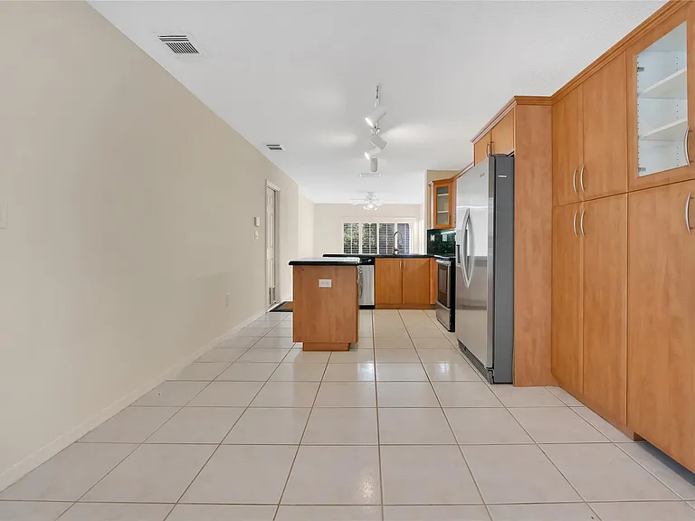 1840 Sweetbay Way — Photo 24