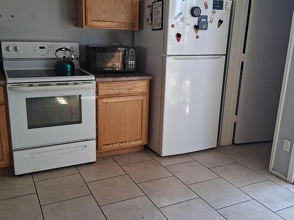 2nd image of 19601 N 7TH Street #1093