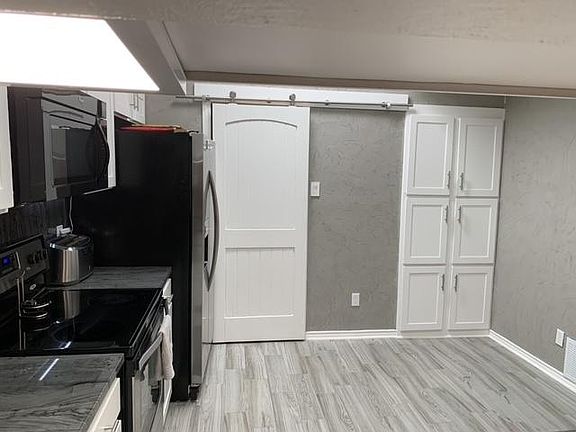 5th image of 3709 Clover Hill Ln