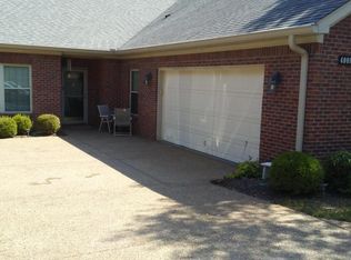 4001 Beech Tree Ct, Louisville, KY 40220