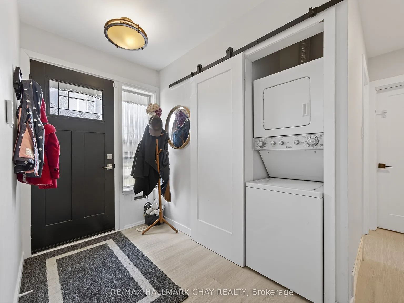3 bed, $2,400 — Photo 3