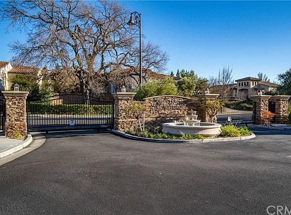 5th image of 830 Hacienda Cir