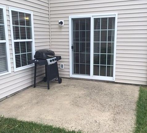 2nd image of 1171 Central Park Dr