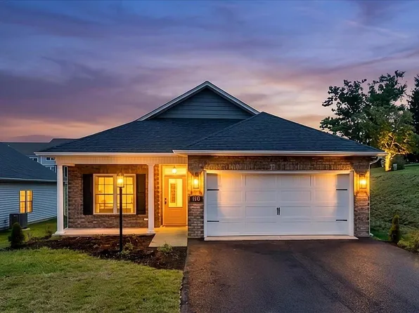 105 Vinnie Ave NW, Christiansburg, VA 24073