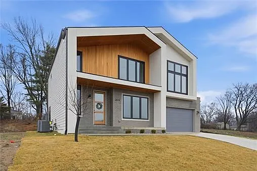 6 bed, 5.0 bath, 7500 sqft, $5,000 — Photo 4