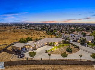 5056 N Hills Dr, Bakersfield, CA 93308