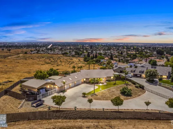 5056 N Hills Dr, Bakersfield, CA 93308