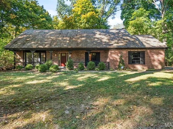 59 River Bend Dr, Chesterfield, MO 63017