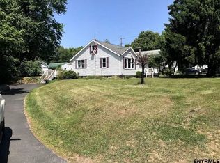 20 Cemetery Rd, Halfmoon, NY 12065