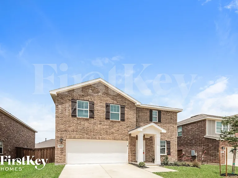 1822 Sandlin Dr — Photo 2