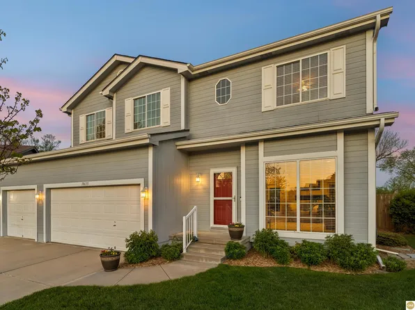18635 Ohern Cir, Omaha, NE 68135
