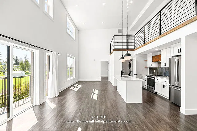 2 bed, 1500 sqft, $2,950 — Photo 2