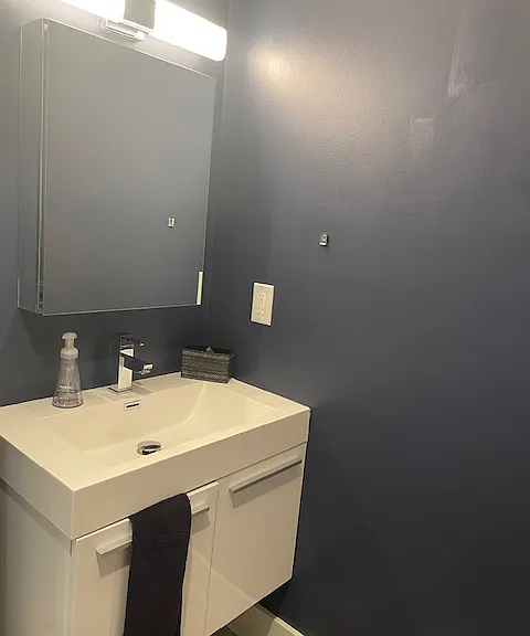 Powder room
