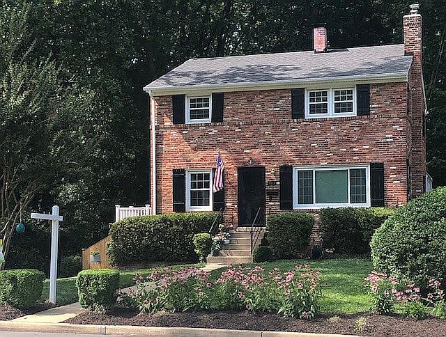 1st image of 6534 Oakwood Dr