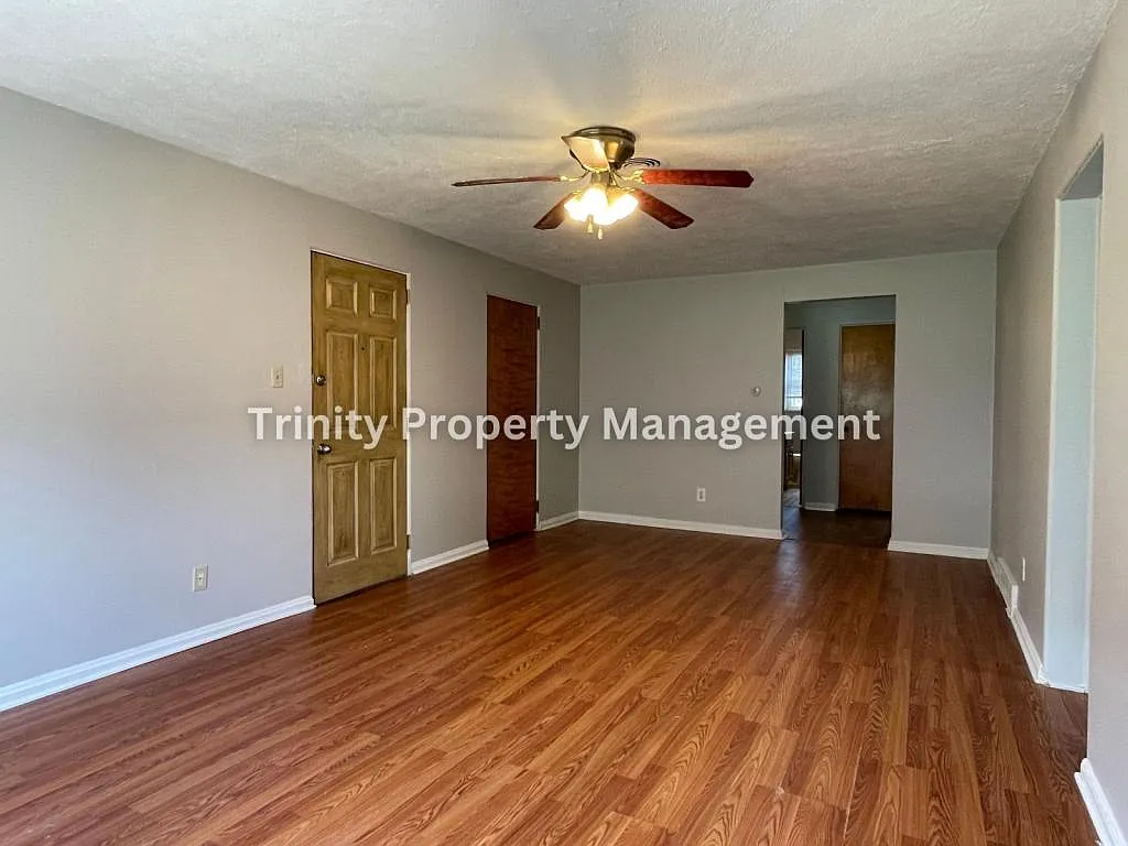 518 Haymond Hwy, Unit 4 — Photo 2