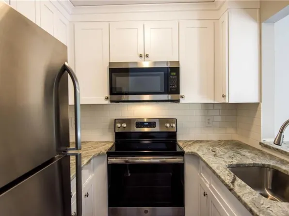 175 Mill Pond Rd, Hamden, CT