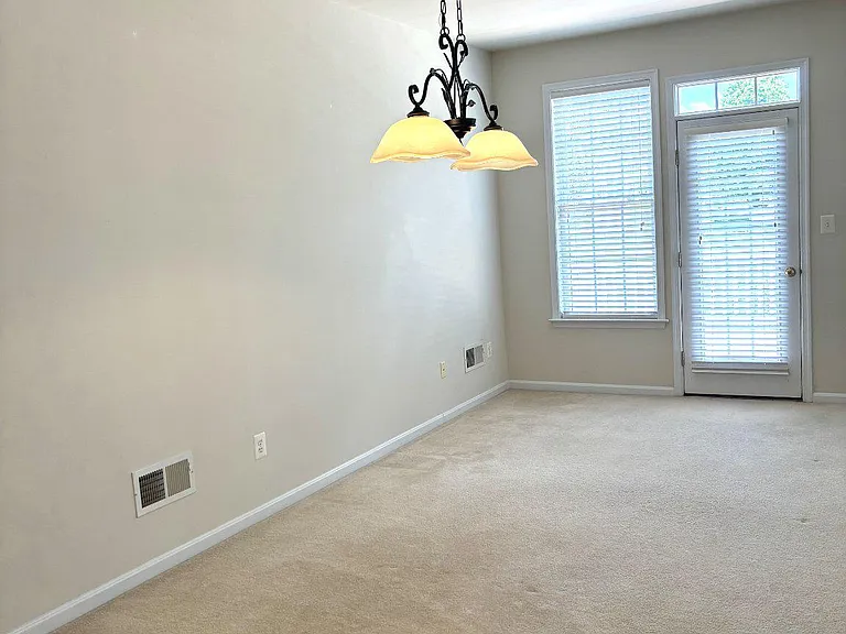 13724 Fieldstone Way — Photo 10