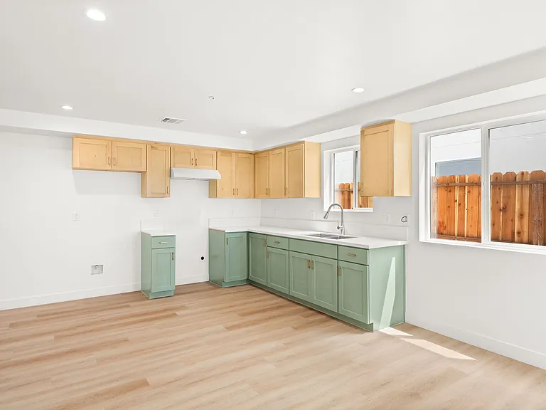10020 S Broadway #10020-A — Photo 10