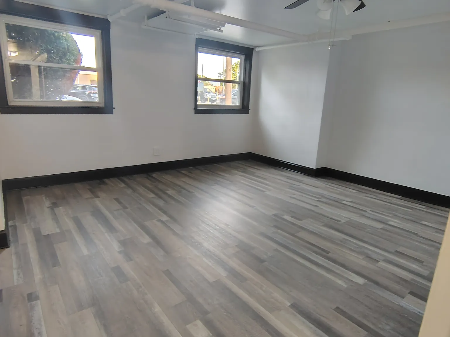 3532 Grove Ave — Photo 2