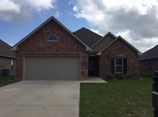 257 Long Hill Dr, Sulphur, LA 70665