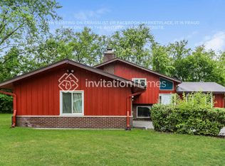 4913 Lakeshore Dr, Richton Park, IL 60471
