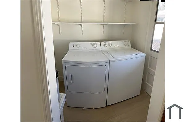 Building Photo - 4415 Woodman Ave #4417HAL