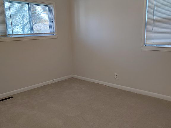 3rd image of 2625 Wendell Ave
