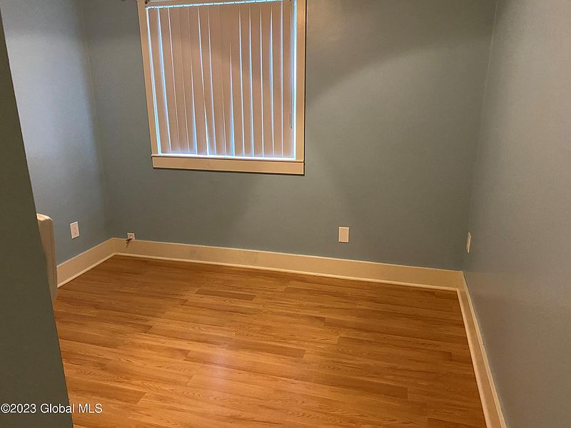 5th image of 39 Suncrest Drive #A&B