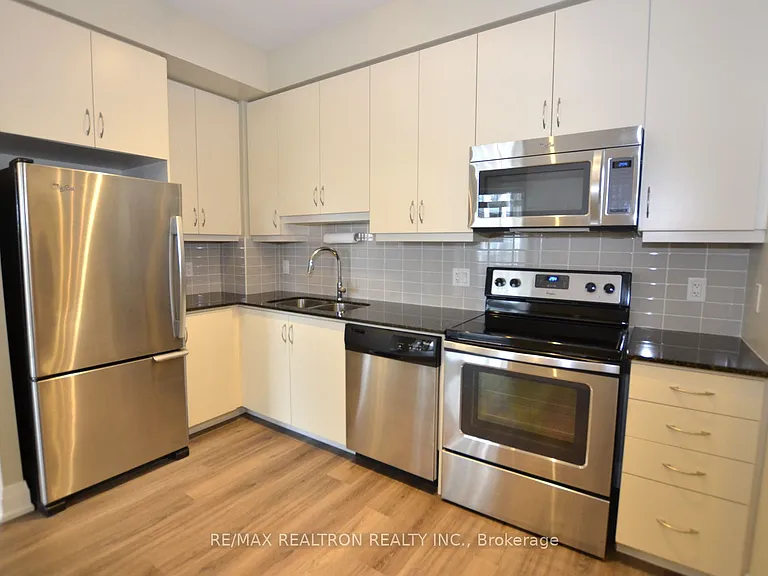 75 N Park Rd #302 — Photo 10