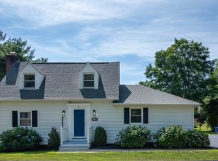 31 Flat Rock Rd, Branford, CT 06405