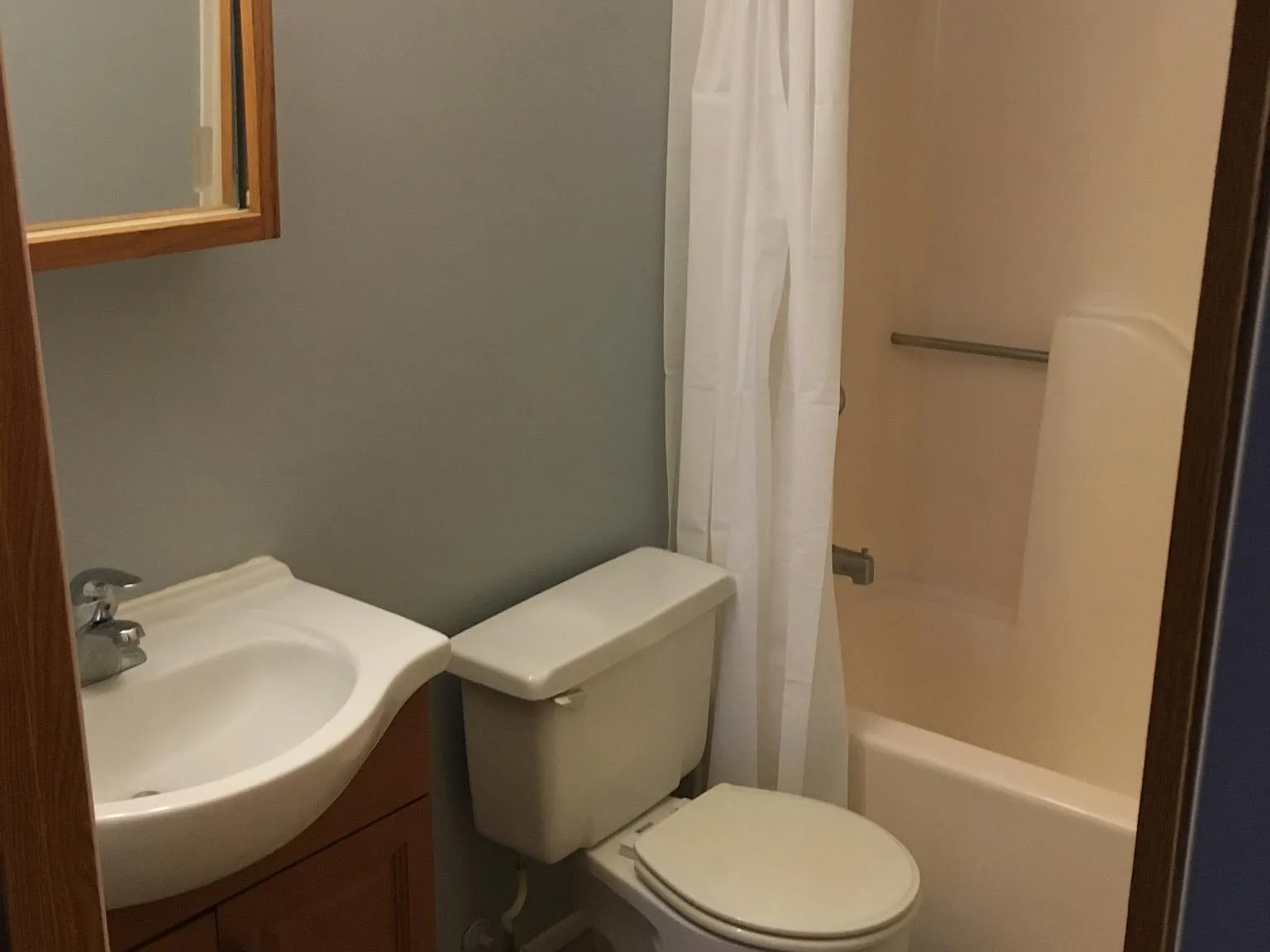 2220 Carolina St — Photo 4
