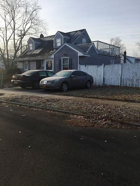 2nd image of 20 Hillcrest Dr