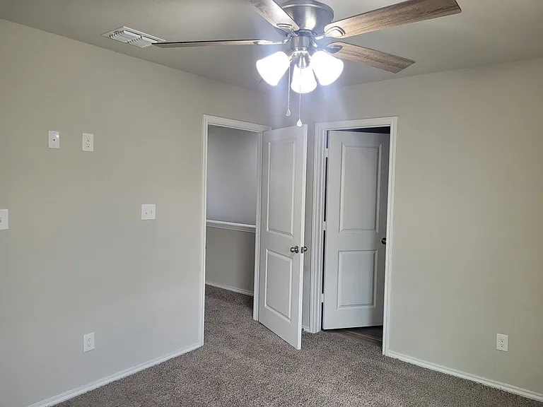 271 Damon Dr — Photo 6