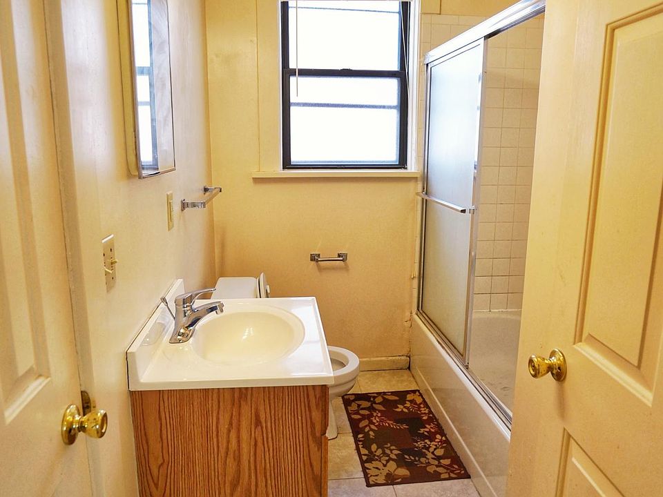 1st image of 805 Westgate Ave #2