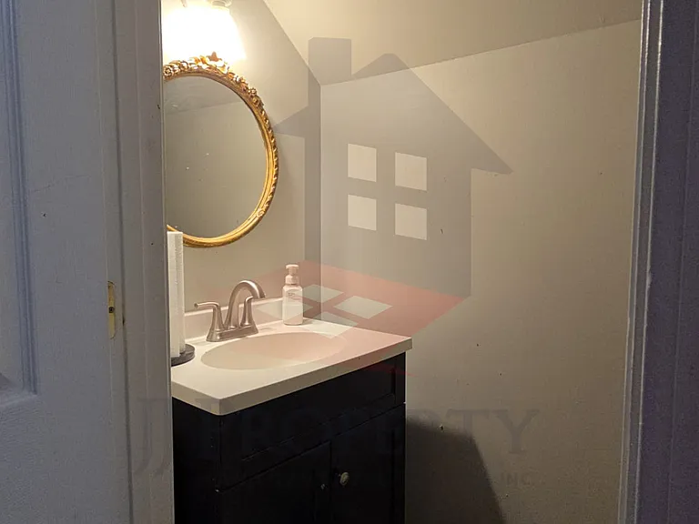 104 Robinson St — Photo 11