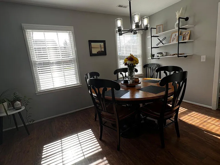 2517 Patriot Way #D — Photo 3
