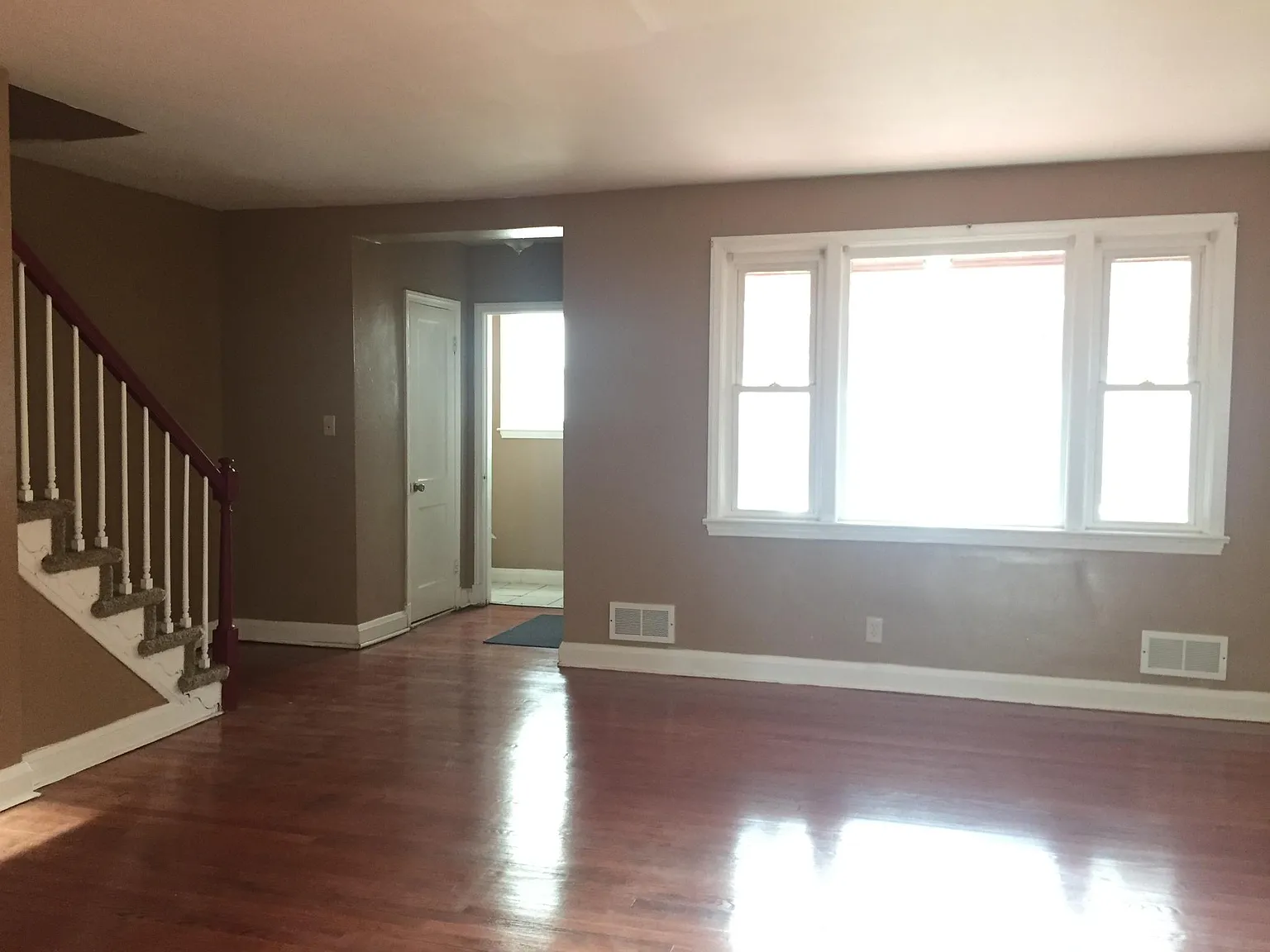 4 bed, 2.5 bath, 1746 sqft, $2,200 — Photo 2