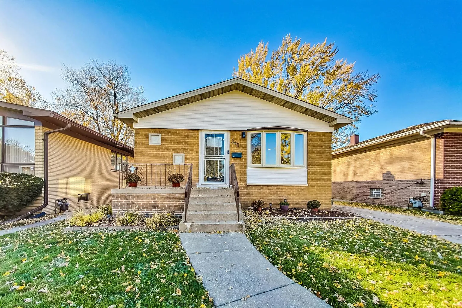 348 Prairie Ave photo 1