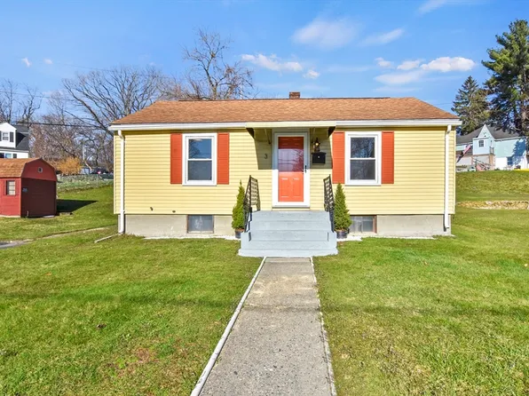 3 Carpenter Ave, Worcester, MA 01605