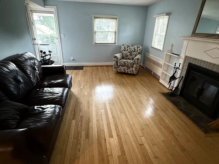54 Harding Ave — Photo 6