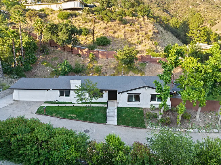 5259 Gould Ave — Photo 1