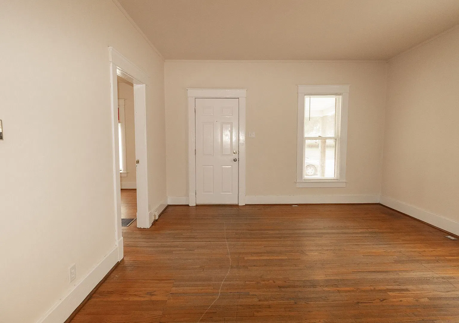 3 Bed 2 Bath House Columbia College — Photo 4